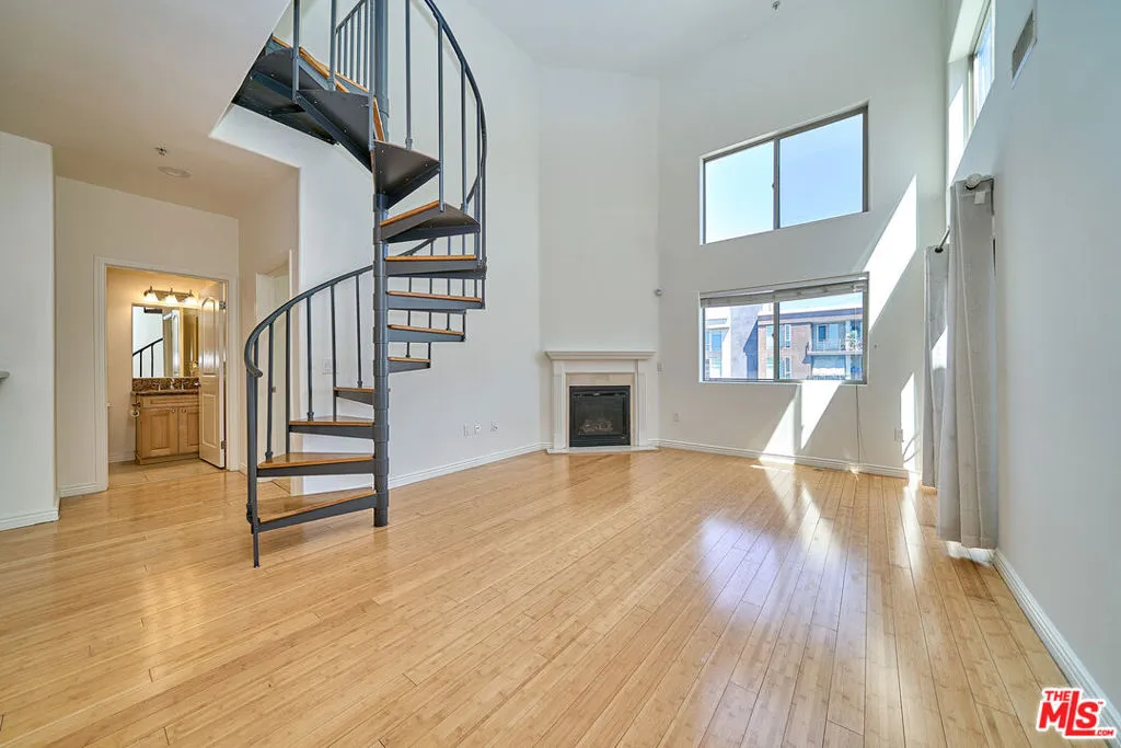 1042 S Kingsley Drive Ph4, Los Angeles, California 90006 — photo 4