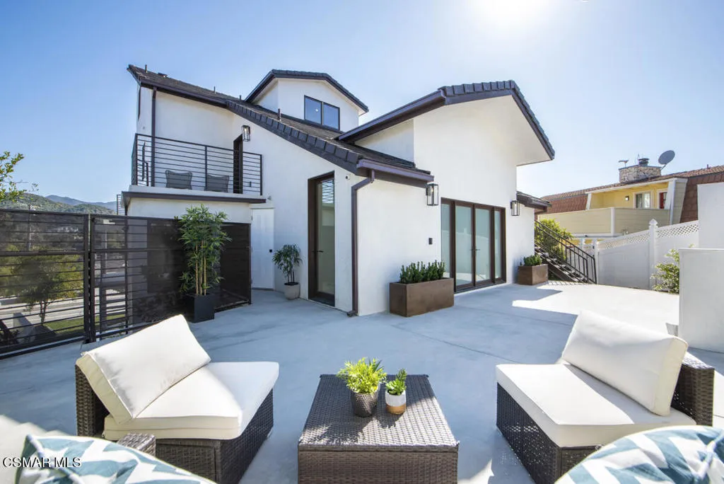 290 Lake Sherwood Dr