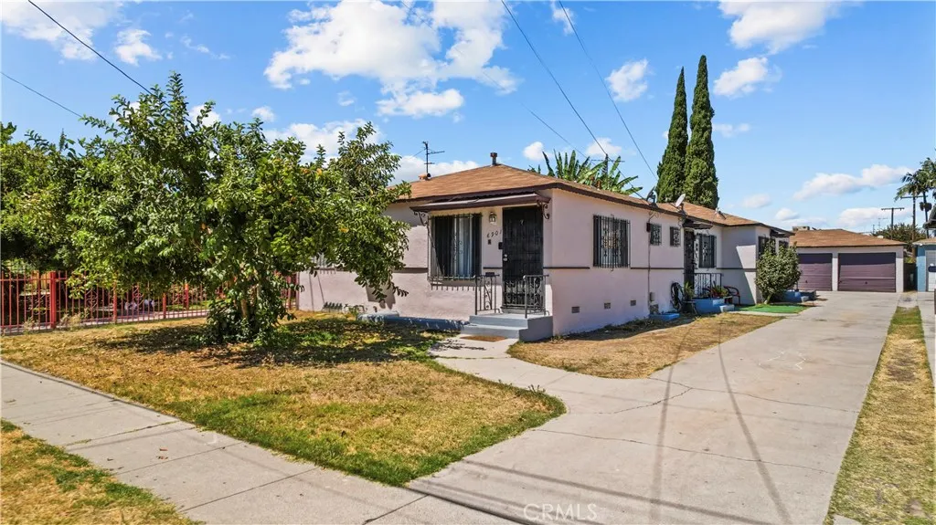 6901 San Luis