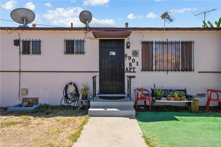 6901 San Luis, Bell, California 90201 — photo 4