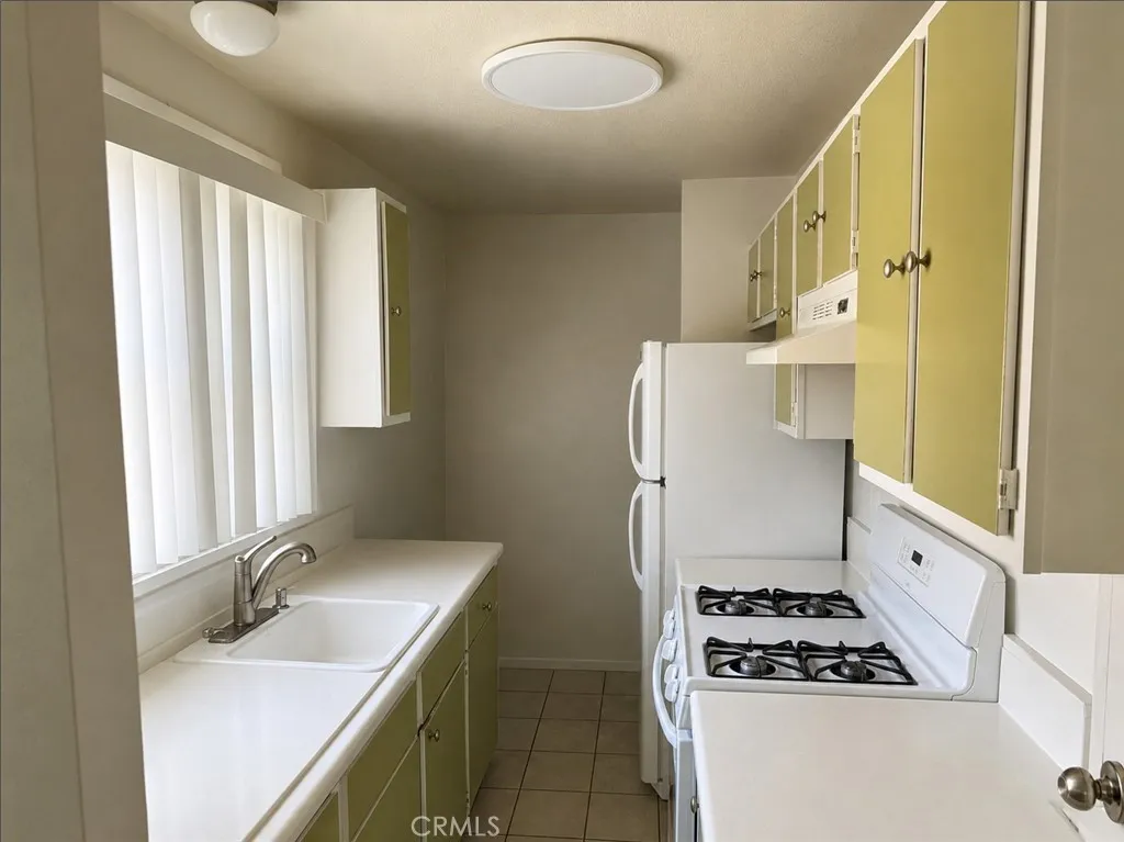 Unit D - Bungalow in the back