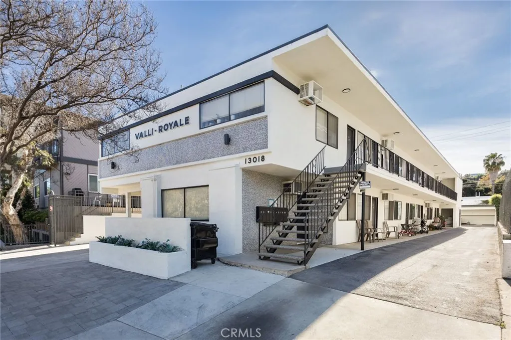 13018 Valleyheart Dr