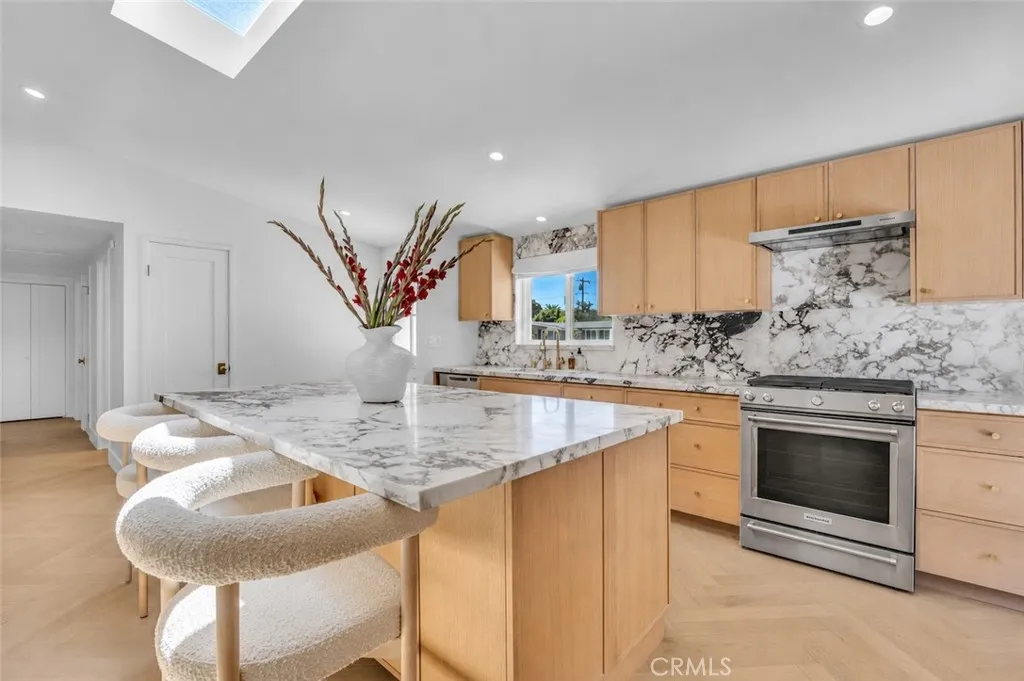 268 E Bay Street, Costa Mesa, California 92627 — photo 5