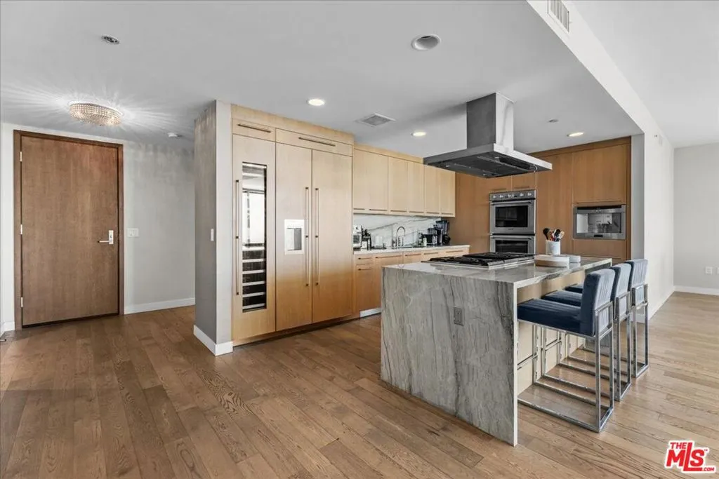 1755 Ocean Avenue 903, Santa Monica, California 90401 — photo 5