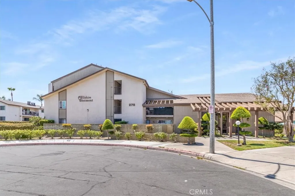 278 N Wilshire 129