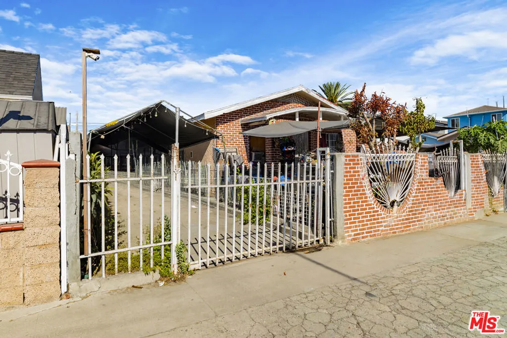 10313 Croesus Ave