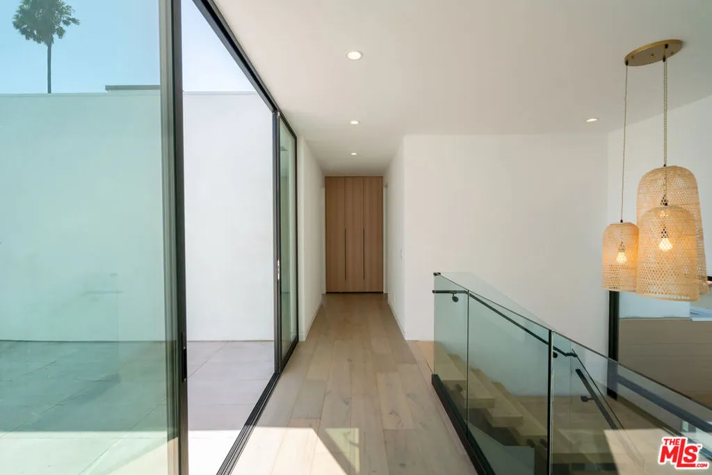 444 N Kings Road, Los Angeles, California 90048 — photo 5