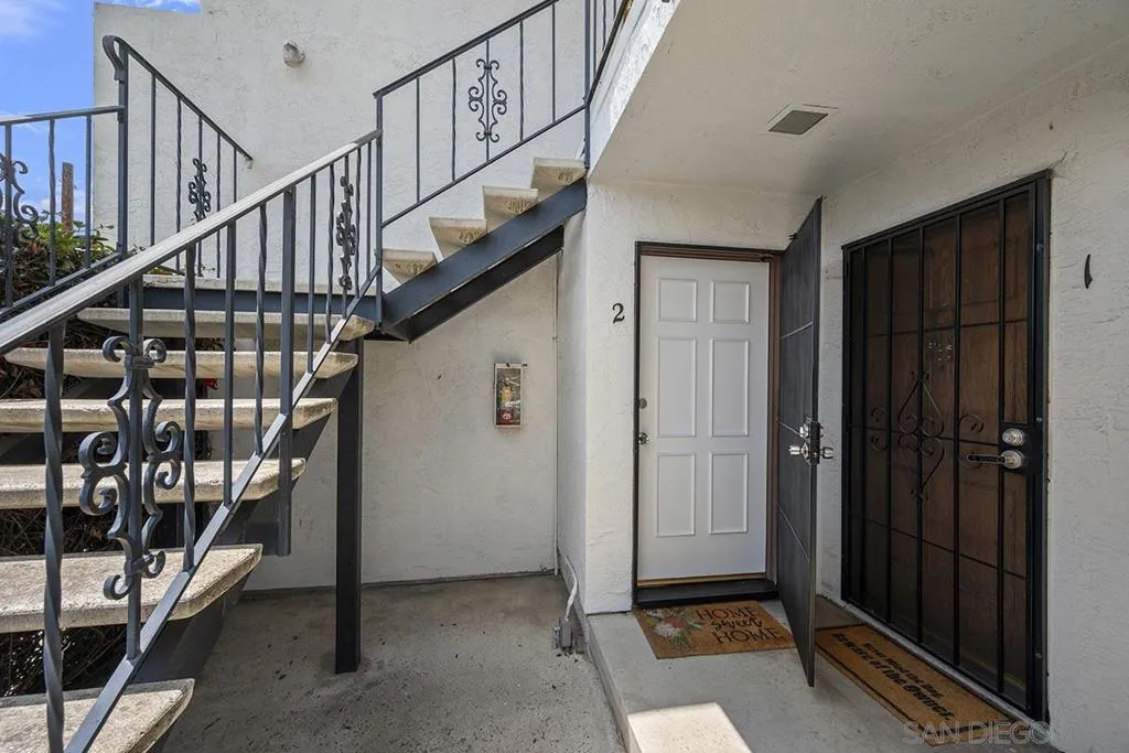 2108 3rd Ave 2, San Diego, California 92101 — photo 5