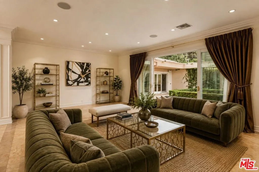 1915 Loma Vista Drive, Beverly Hills, California 90210 — photo 4