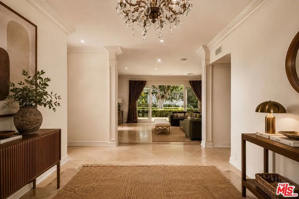 1915 Loma Vista Dr