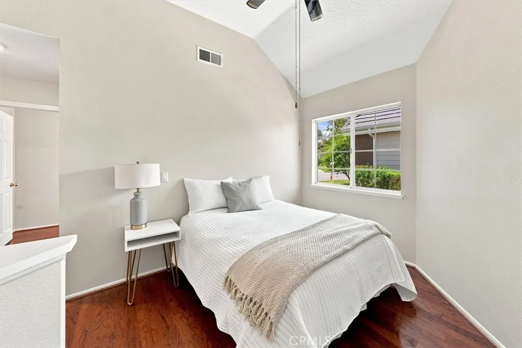 Den/Office Space - could be 3rd bedroom