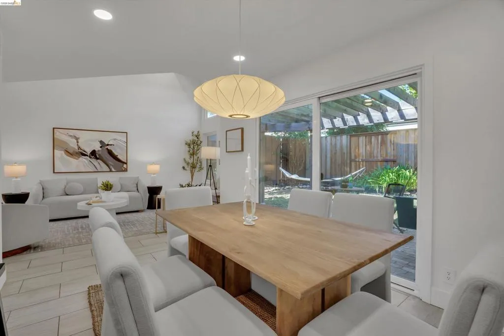 Varying ceiling heights with recessed lighting