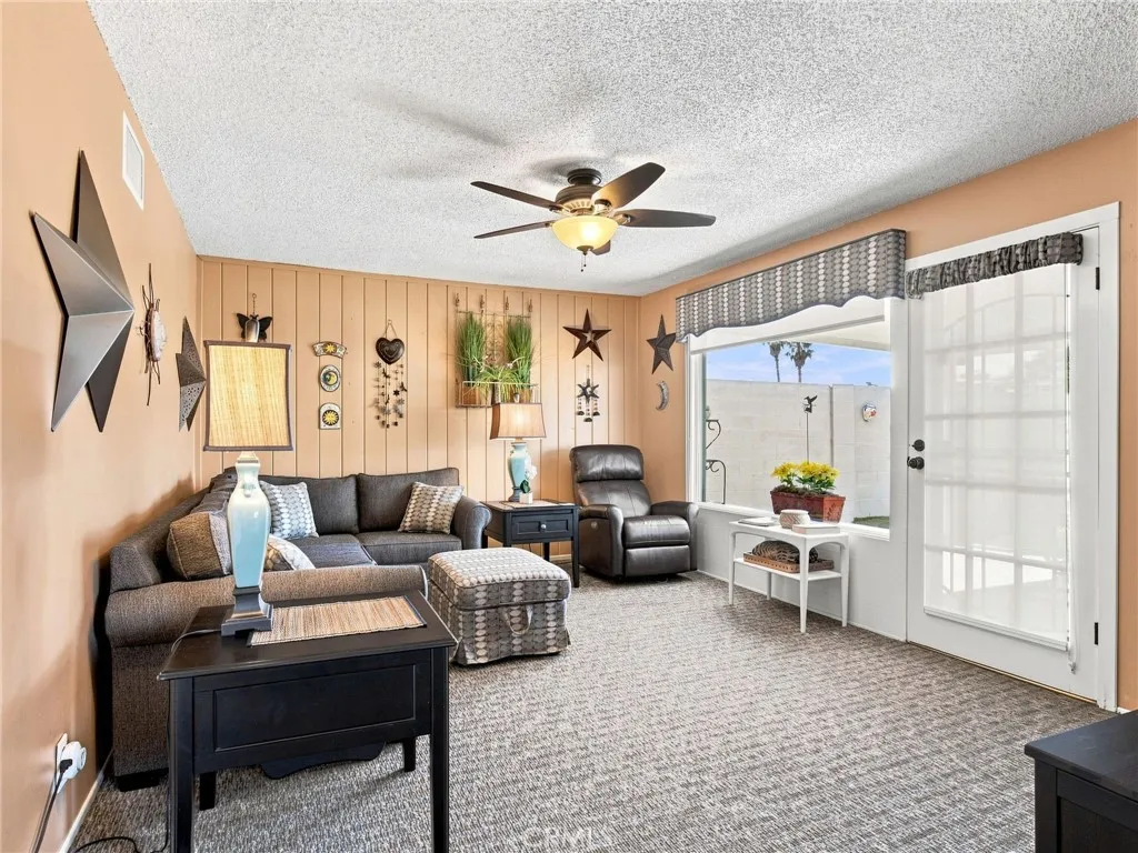 1807 W Broadway, Anaheim, California 92804 — photo 4