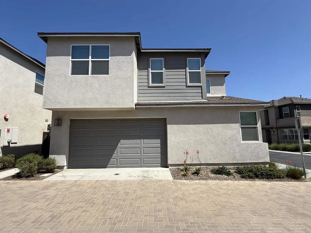 1767 Whitmore Loop