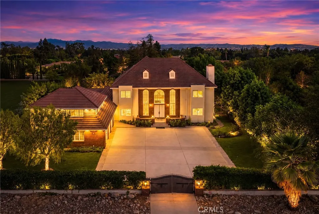 648 Pomello Dr