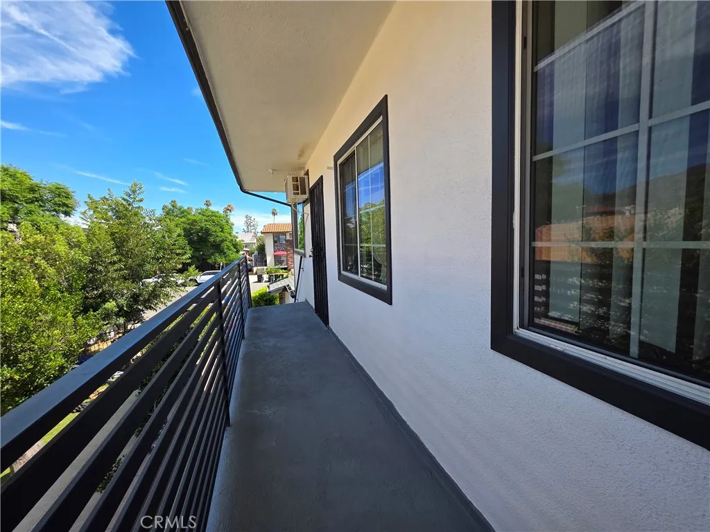 1035 Western 4, Glendale, California 91201 — photo 4
