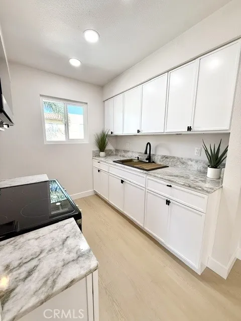 1707 Normandy D, Santa Ana, California 92705 — photo 5