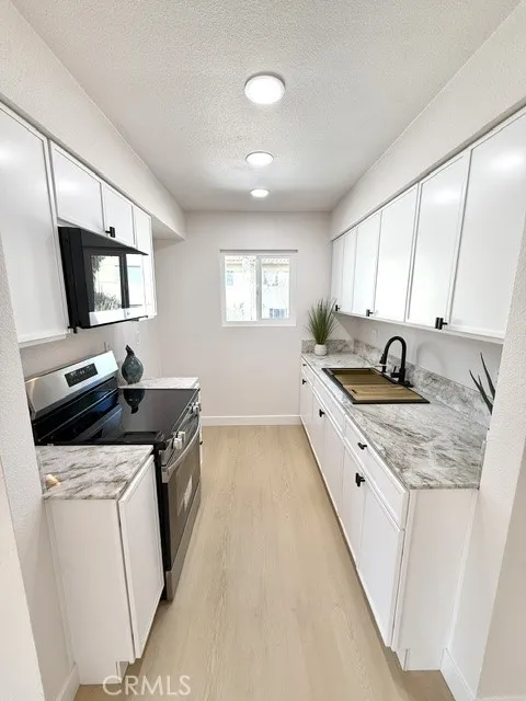 1707 Normandy D, Santa Ana, California 92705 — photo 4
