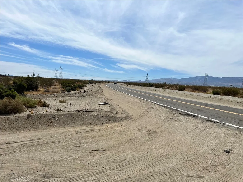 2 Sandstone Road, Phelan, California 92301 — photo 5