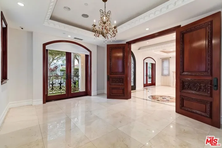 Main Floor Office/Guest Bedroo