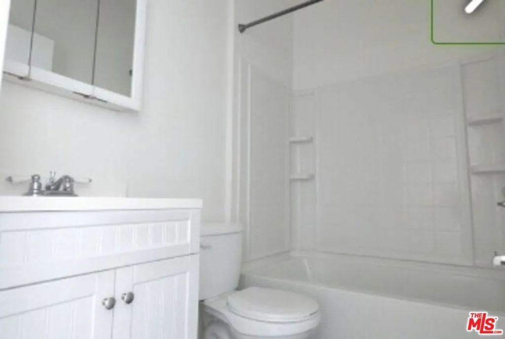 1036 N Bonnie Brae Street, Los Angeles, California 90026 — photo 4