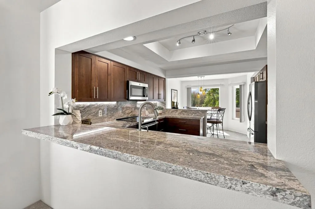 752 Vista Lago Drive N, Palm Desert, California 92211 — photo 5