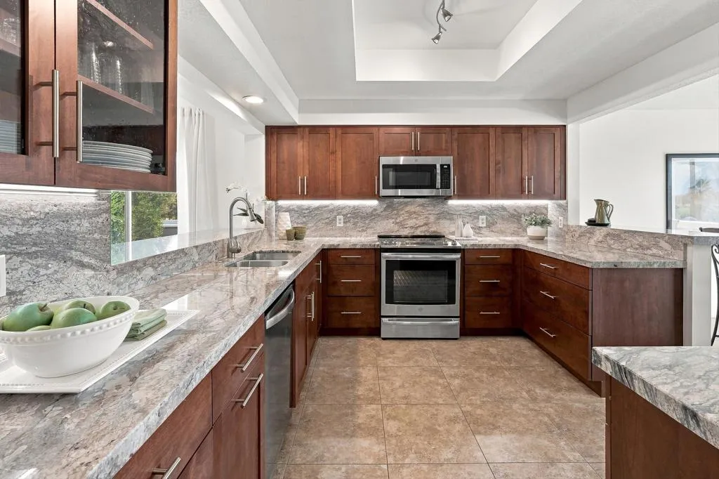752 Vista Lago Drive N, Palm Desert, California 92211 — photo 4