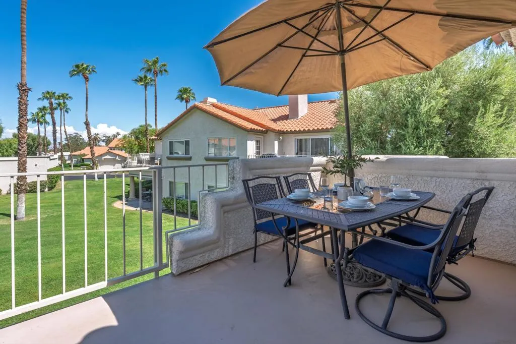 752 Vista Lago Dr