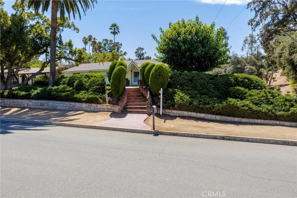 1151 W Crescent, Redlands, California 92373 — photo 5