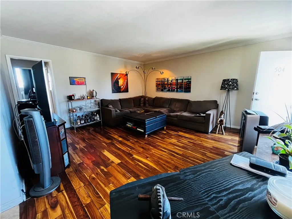 230 Linden Avenue 504, Long Beach, California 90802 — photo 5