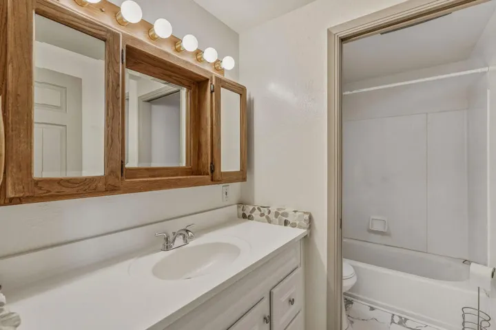 25265FosterLakeRd-22