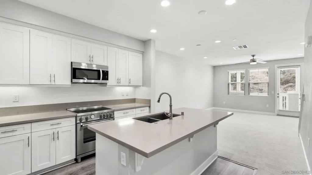 1103 Plumeria Way