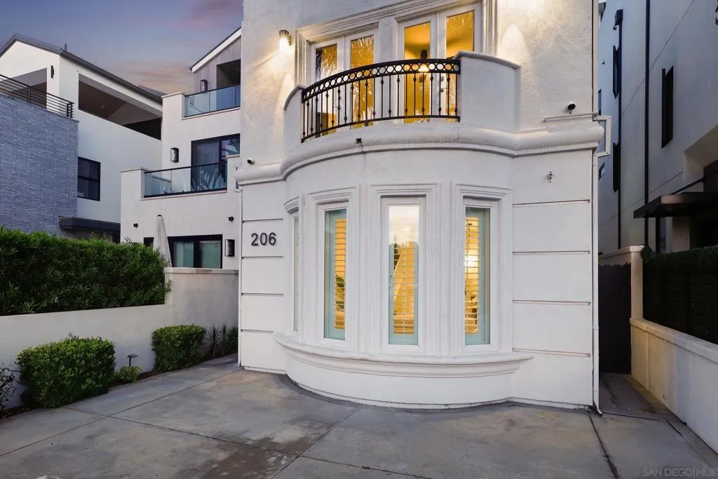 206 2nd, Huntington Beach, California 92648 — photo 5