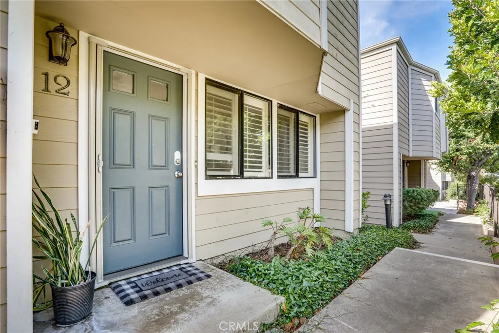 12 Latitude Ct
