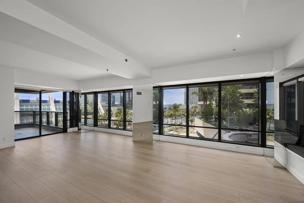 200 Harbor Dr