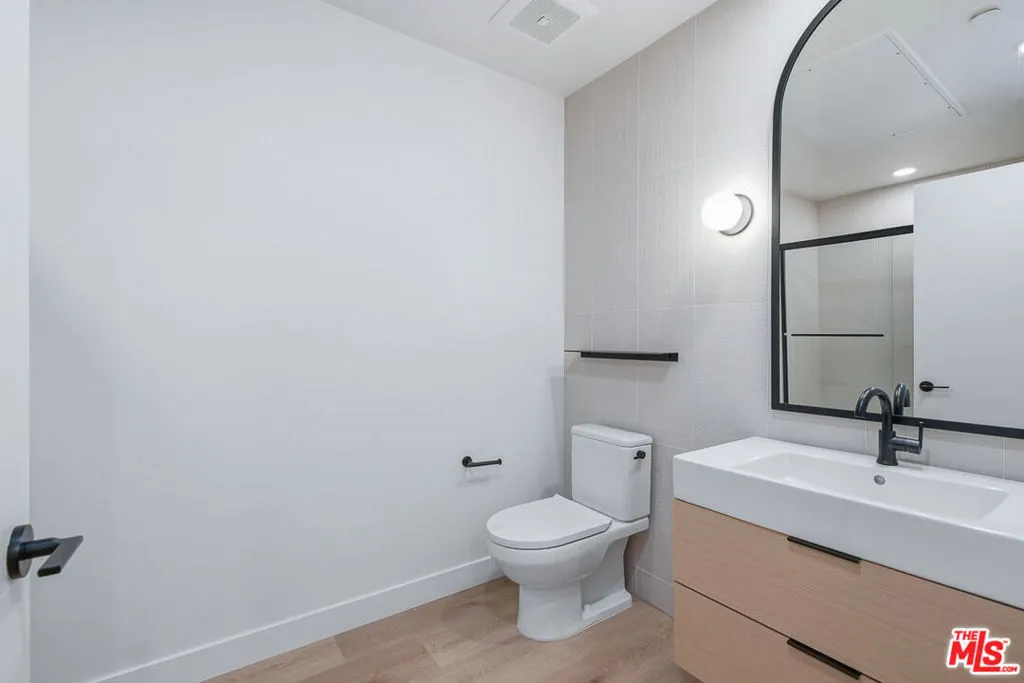 3555 Overland Avenue 504, Los Angeles, California 90034 — photo 5