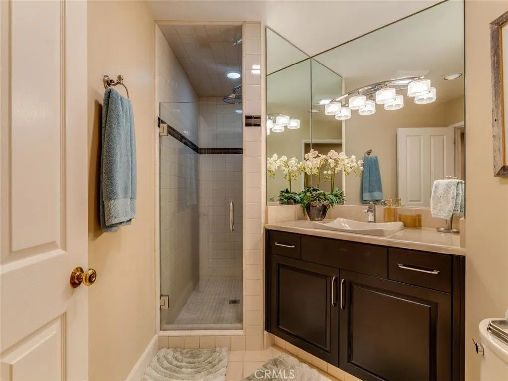 Upstairs Bathroom