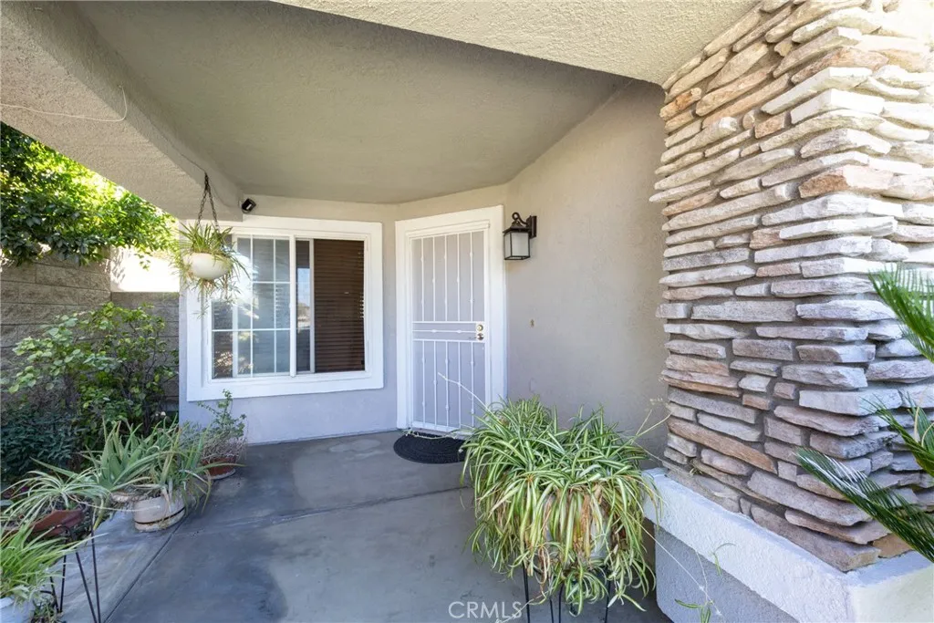 7085 Hope Court, Fontana, California 92336 — photo 4