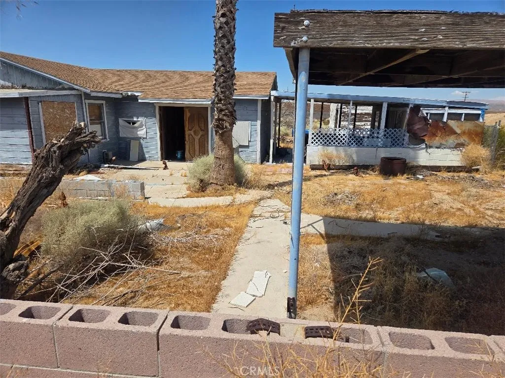 27376 Calico Dr