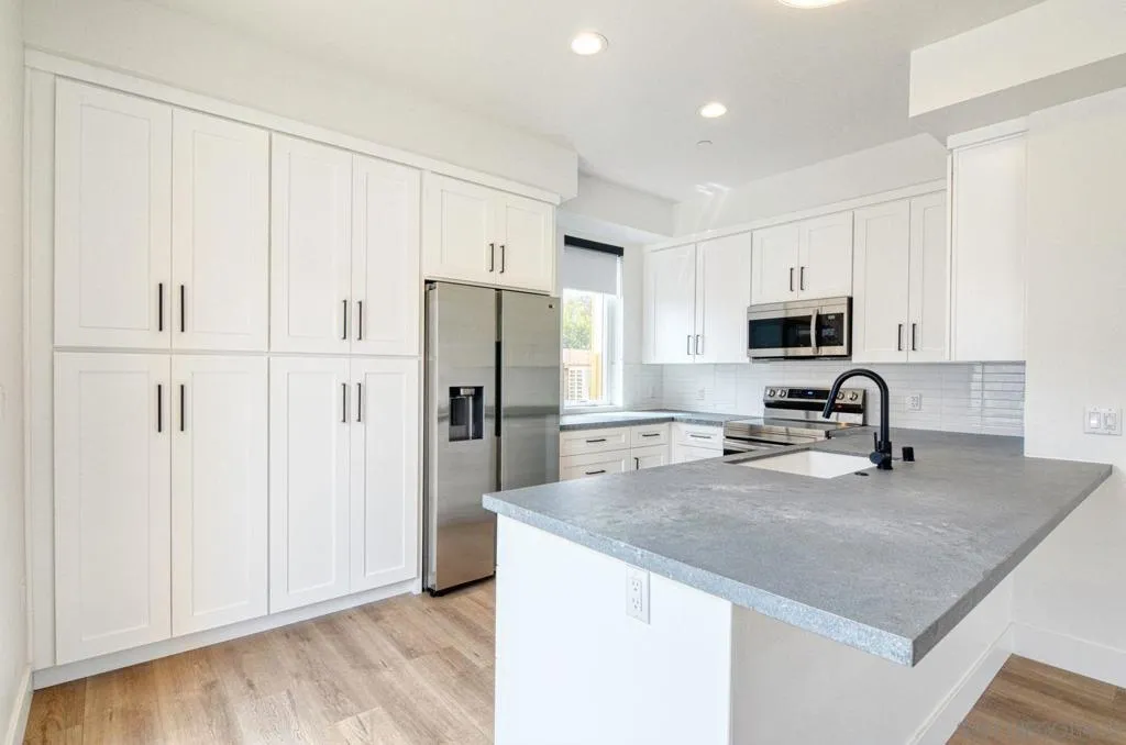 221 227 W G Street, Encinitas, California 92024 — photo 4