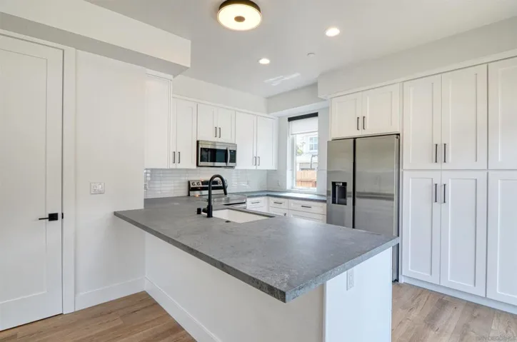 221 227 W G Street, Encinitas, California 92024 — photo 5