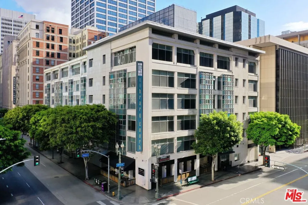 630 W. 6th St