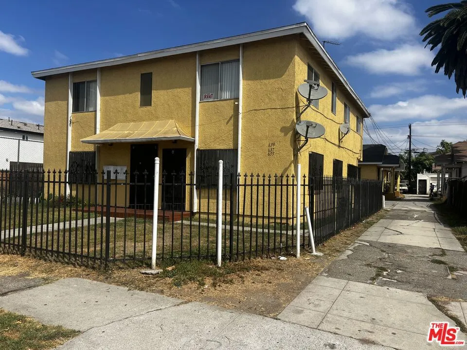 639 W 80th St