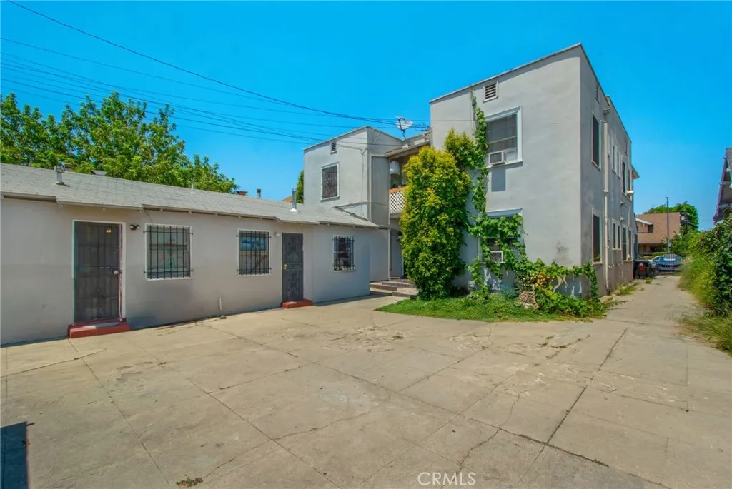 324 W 50th, Los Angeles, California 90037 — photo 4