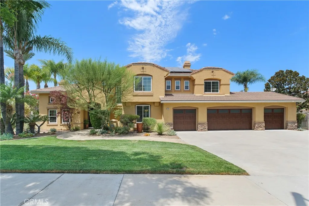 3590 Garretson, Corona, California 92881 — photo 4