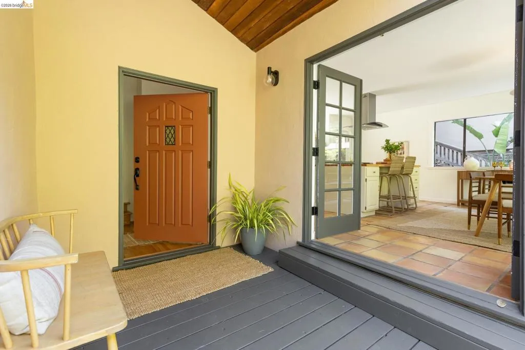 201 Beauforest Dr, Oakland, California 94611 — photo 4