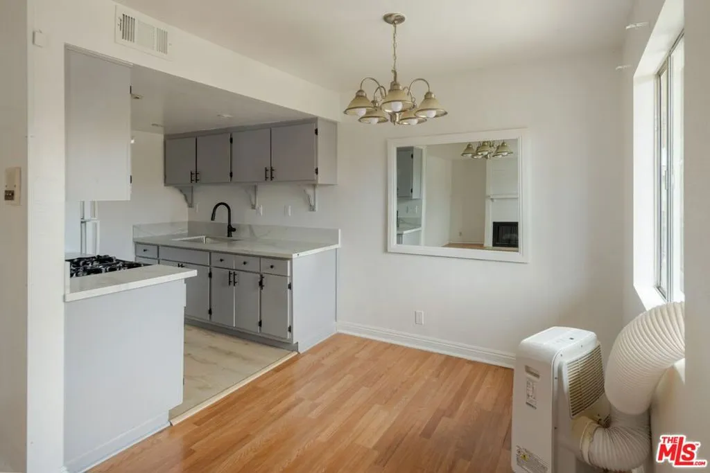 8505 Columbus Avenue 307, Los Angeles, California 91343 — photo 5