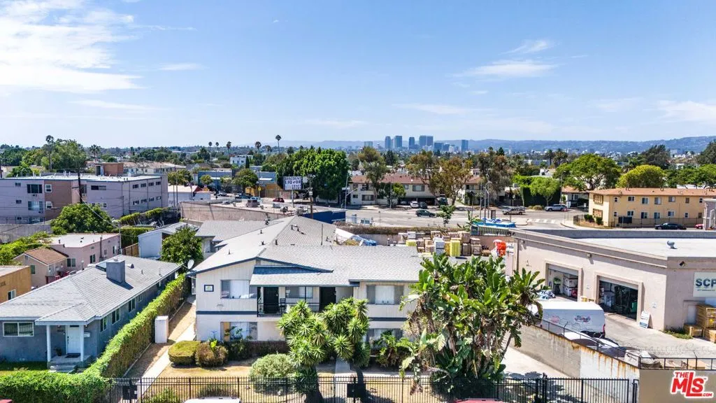 2027 S Ridgeley Drive, Los Angeles, California 90016 — photo 4