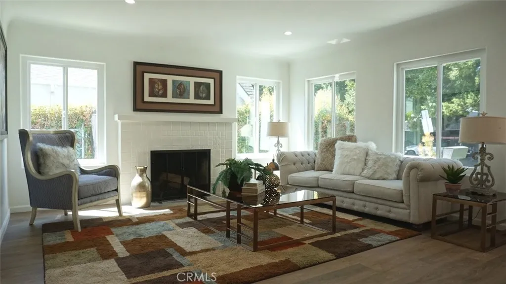 422 S Sycamore Avenue, Los Angeles, California 90036 — photo 4