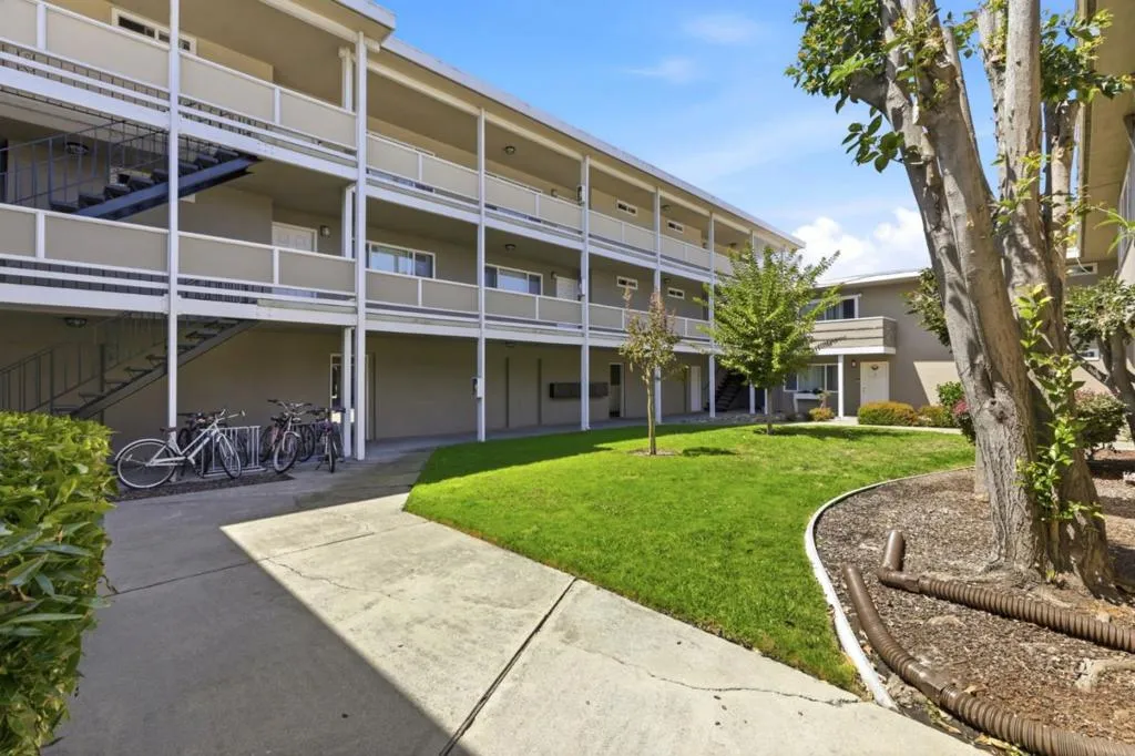 527 Walker Drive, Mountain View, California 94043 — photo 5